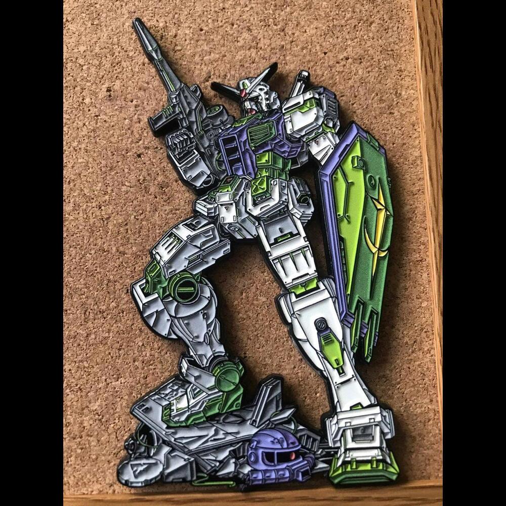 Gundam RX-78 pin LE100 Glowing in the dark